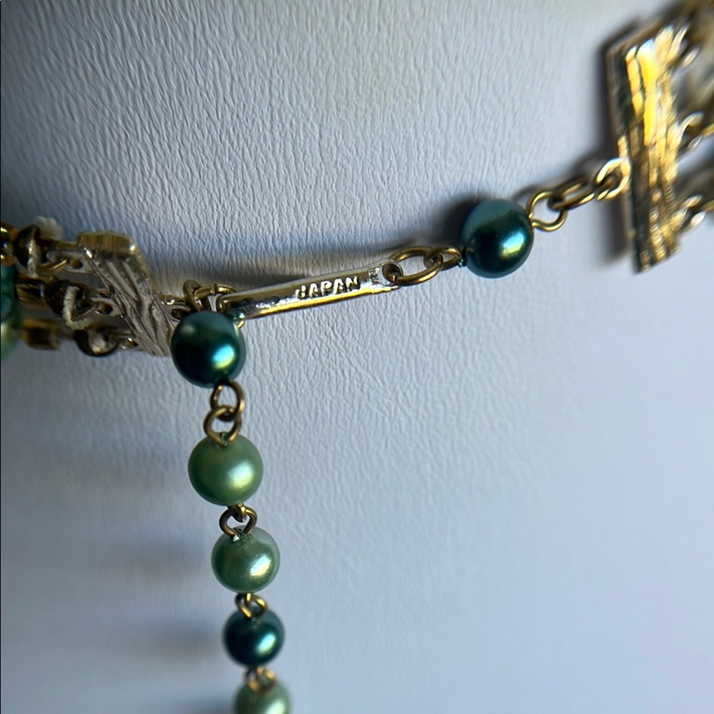 Lustrous Green Multi-Strand Necklace, Japan - Picture 7 of 11